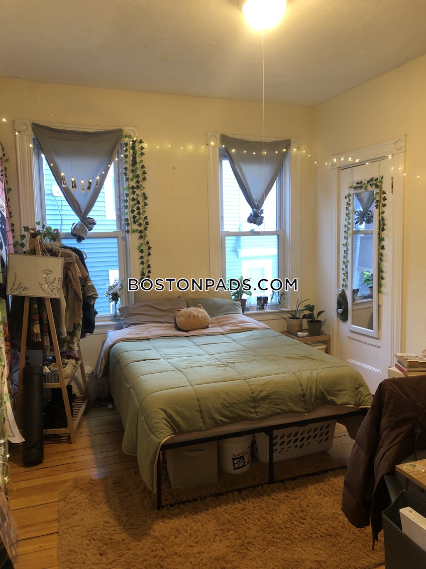 Boston - $4,400 /month