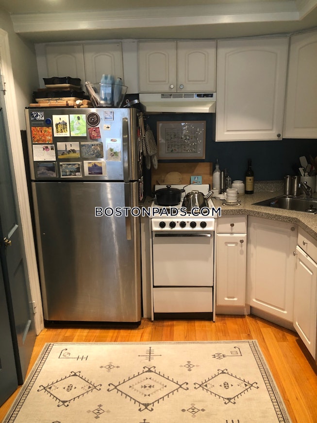 Boston - $3,325 /mo