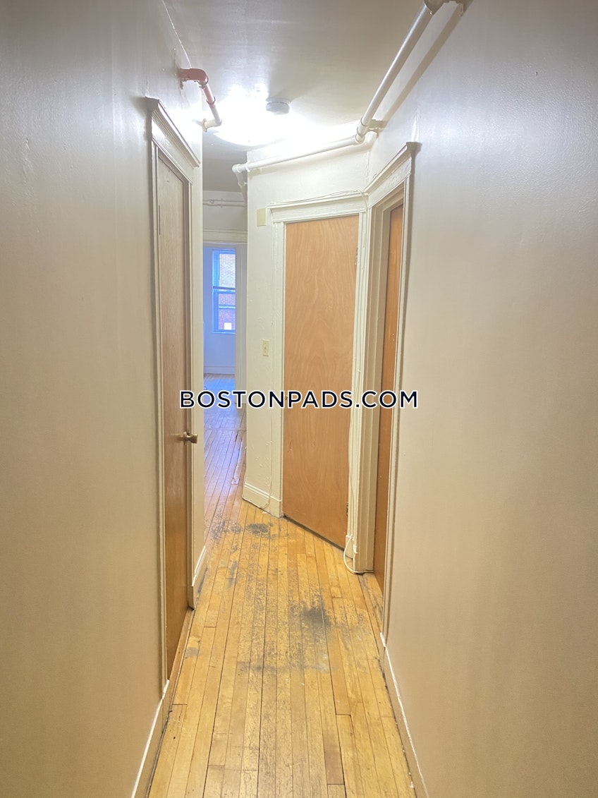 Boston - $2,950 /month