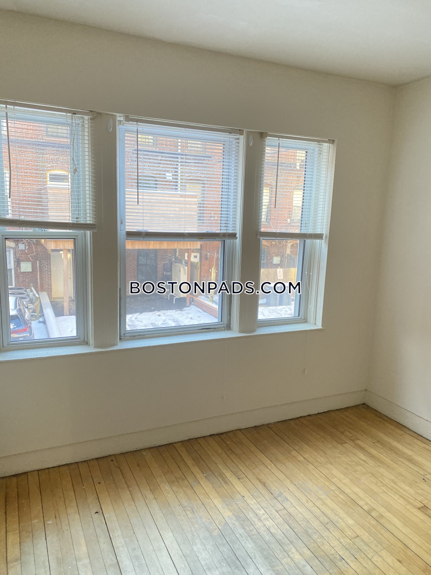 Boston - $2,950 /month