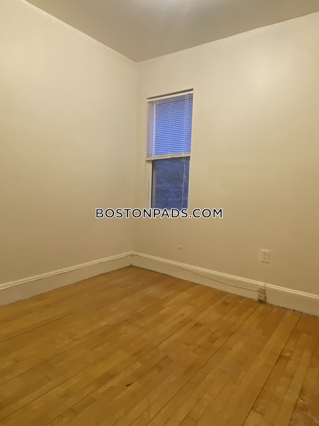 Boston - $2,500 /mo