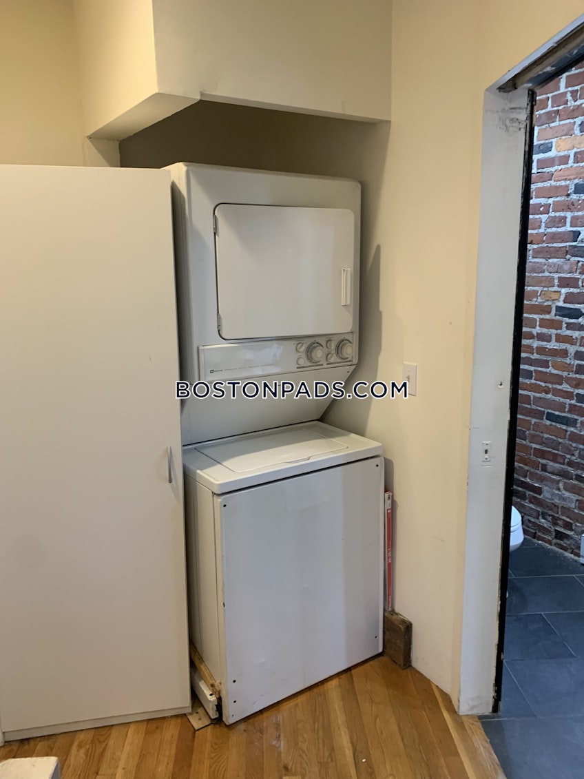 Boston - $2,900 /month