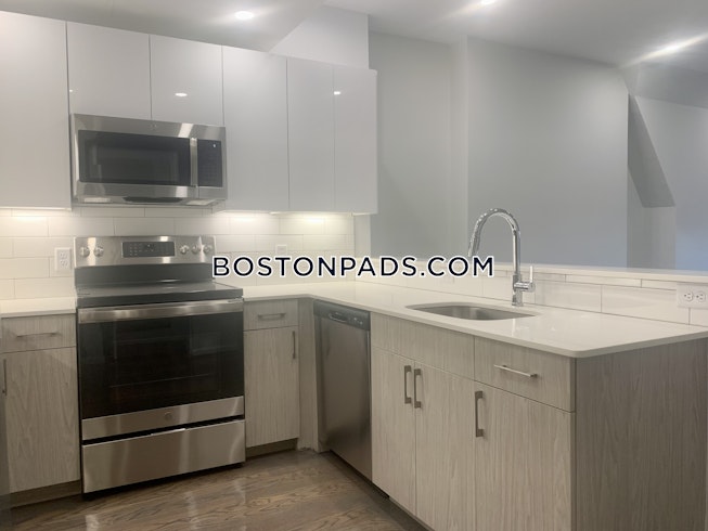 Brookline - $5,800 /mo