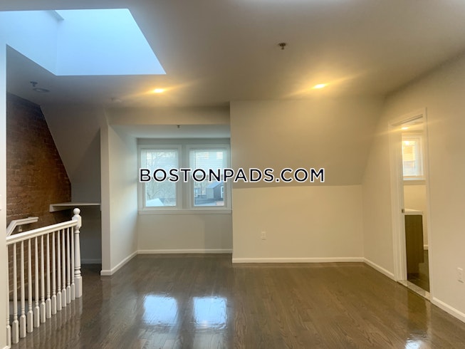 Brookline - $5,800 /mo