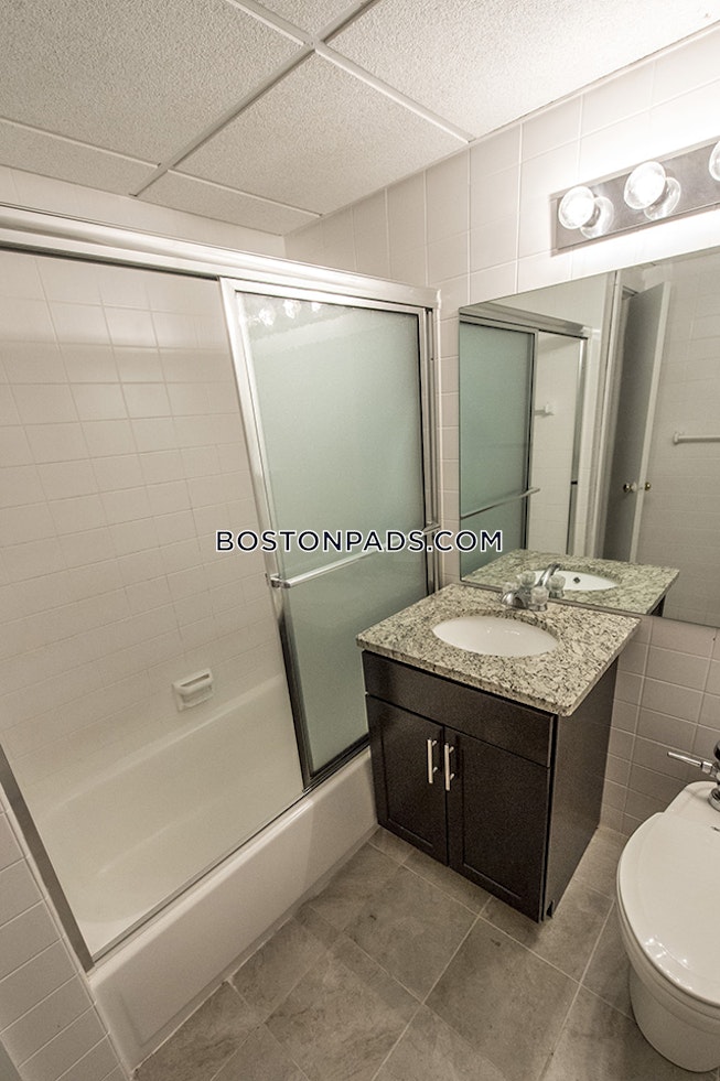 Boston - $2,400 /mo