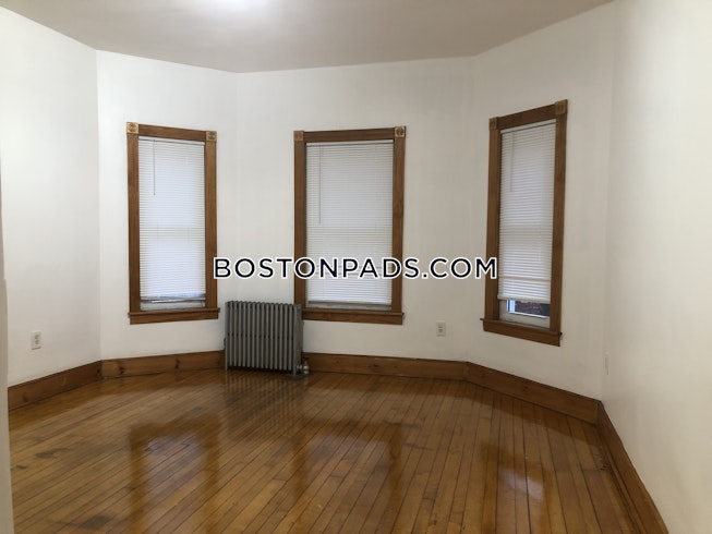 Somerville - $3,300 /mo