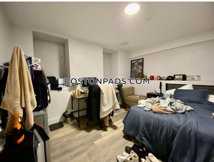 Boston - $5,500 /month