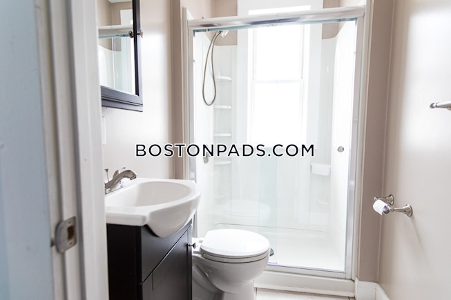 Boston - $4,200 /mo