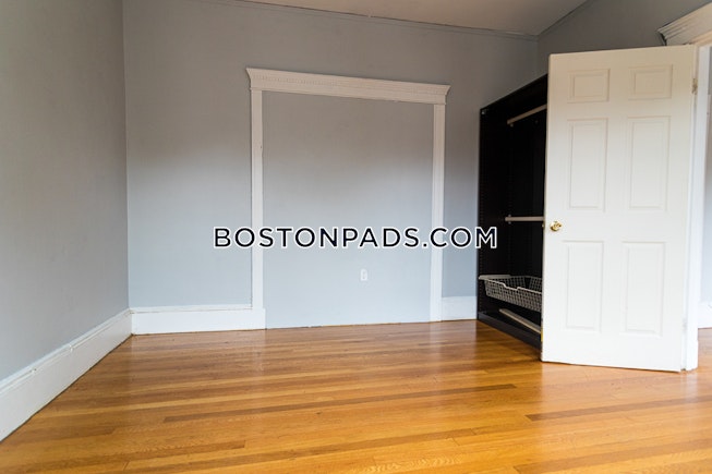 Boston - $4,200 /mo