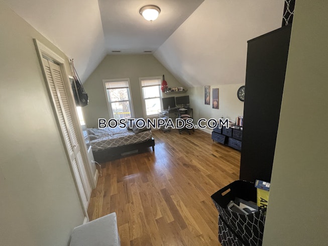 Boston - $5,350 /mo