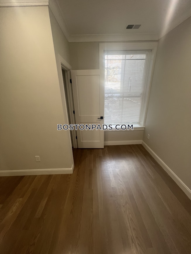 Boston - $3,950 /mo