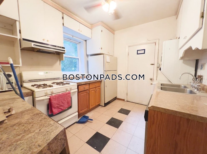 allston-apartment-for-rent-4-bedrooms-2-baths-boston-3800-4552621 