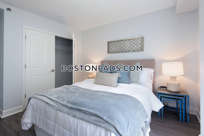 Boston - $4,628 /month