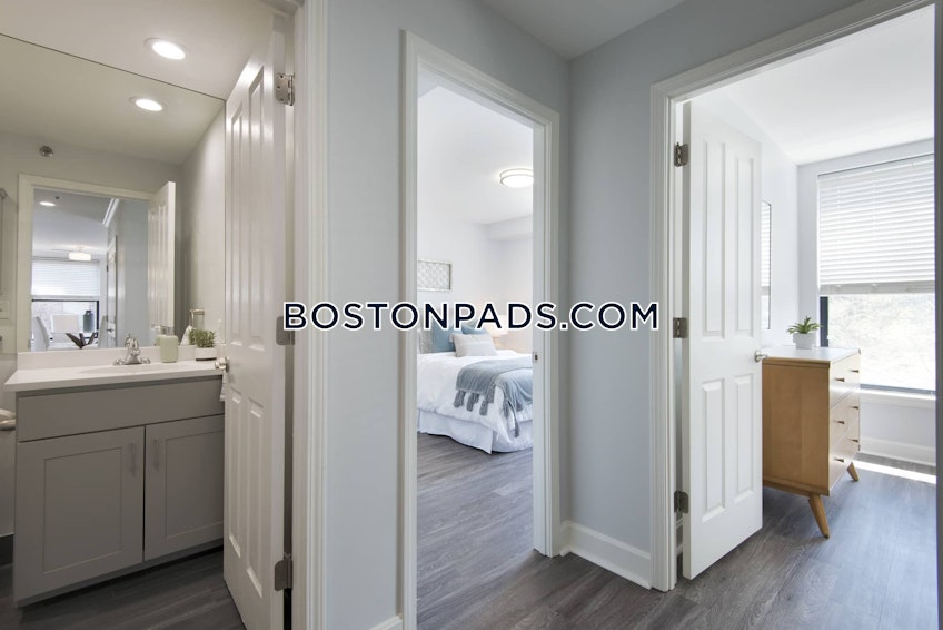 Boston - $4,628 /month