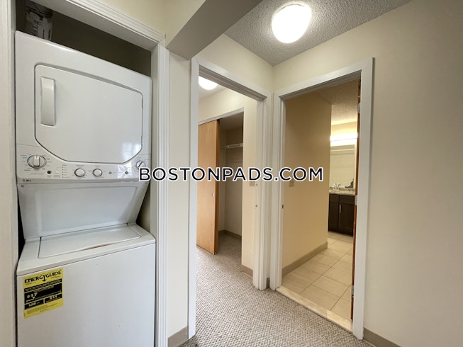 Boston - $3,100 /mo