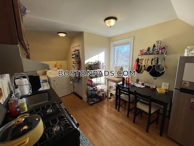 Medford - $3,700 /mo