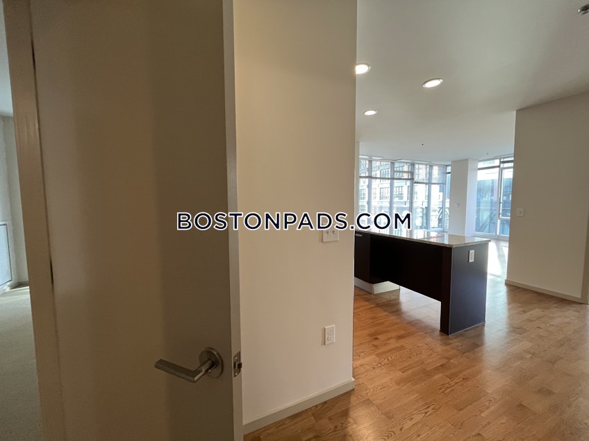 Boston - $4,735 /month