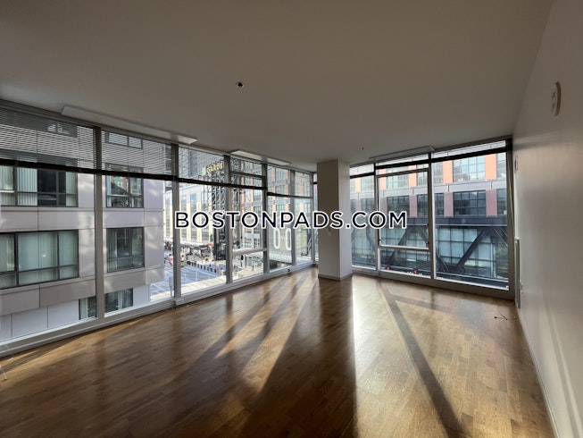 Boston - $4,590 /mo