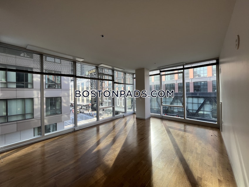 Boston - $4,735 /month