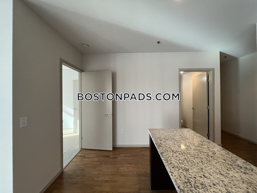 Boston - $4,735 /month