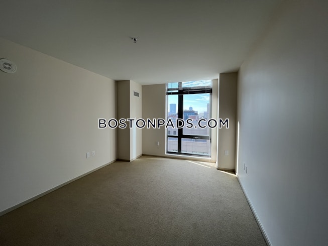 Boston - $3,240 /mo