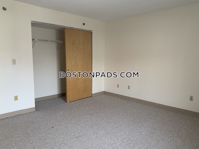 Boston - $3,100 /mo