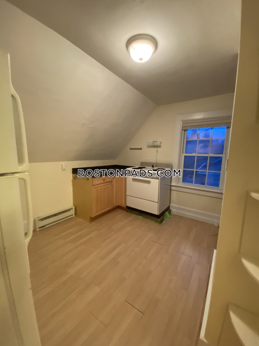 Newton - $2,000 /month