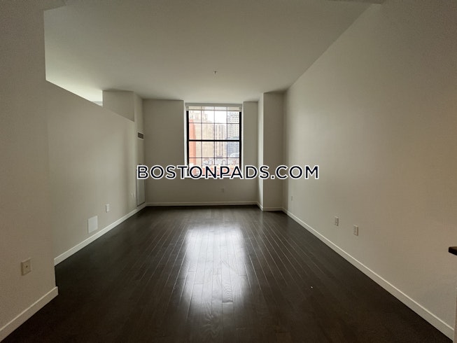 Boston - $3,855 /mo