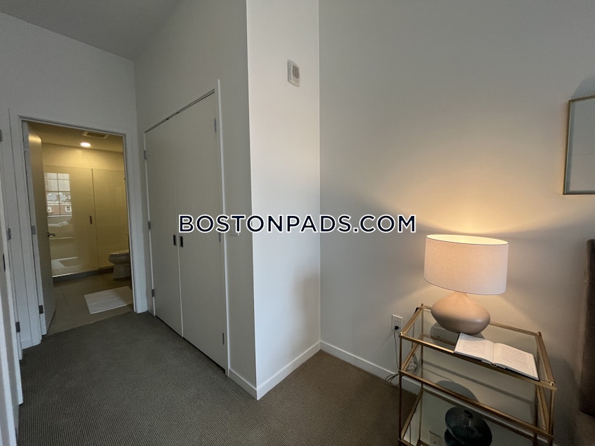 Boston - $8,788 /month