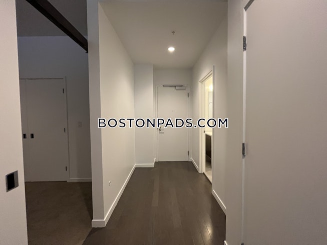 Boston - $5,050 /mo
