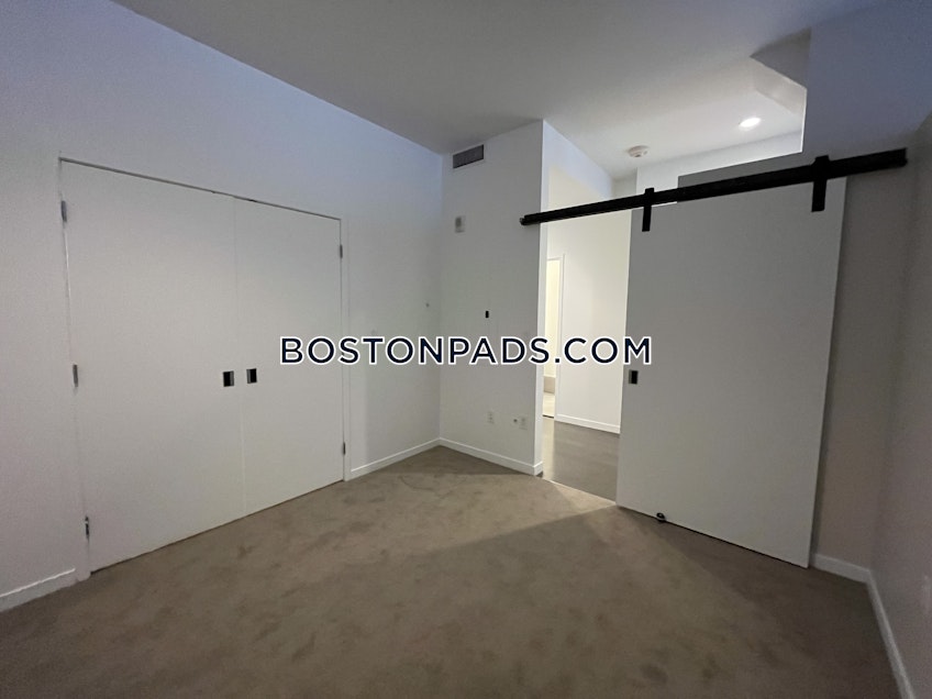 Boston - $4,980 /month