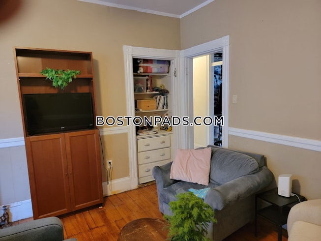 Roxbury Crossing - $4,350 /mo