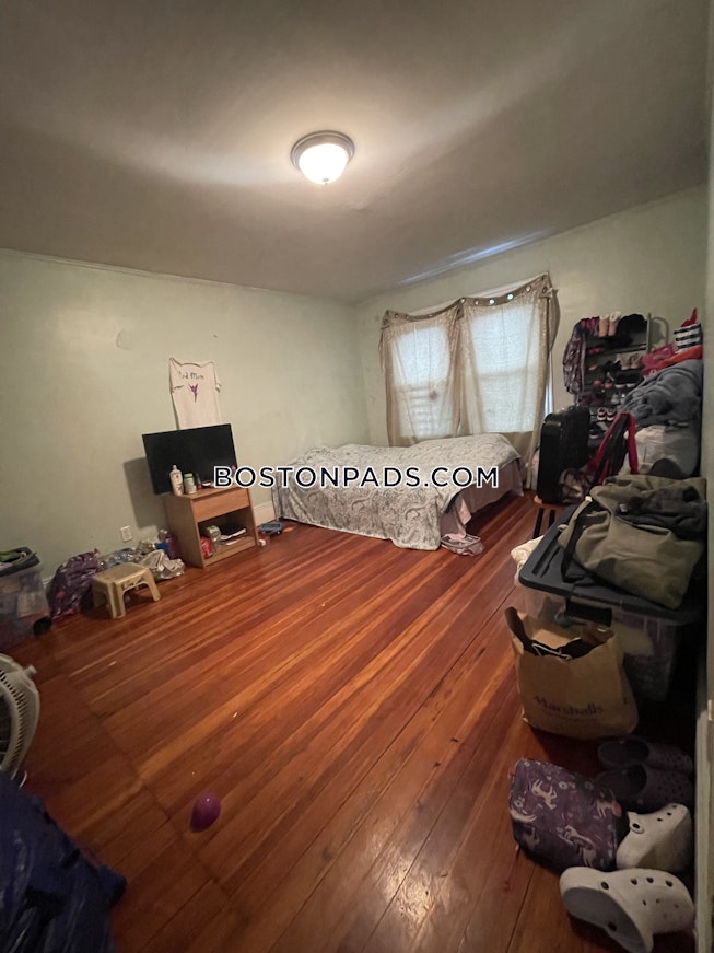 Boston - $3,600 /mo