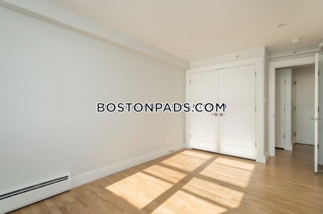 Boston - $3,325 /mo