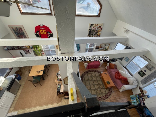 Boston - $5,750 /mo