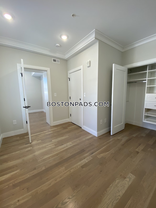 Boston - $3,950 /mo