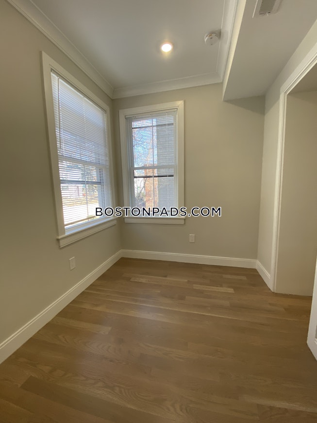 Boston - $3,950 /mo