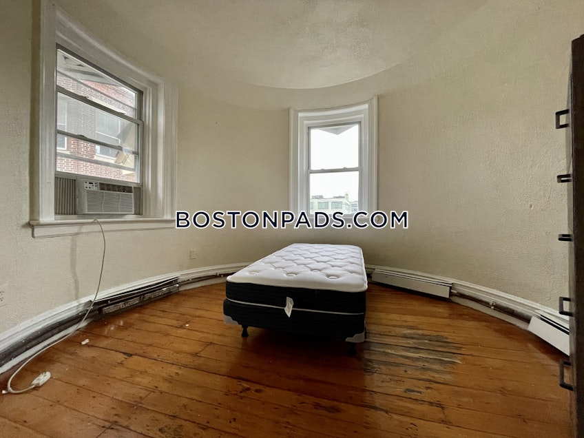 Brookline - $3,700 /month