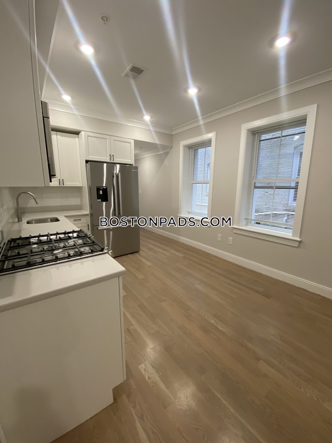 Boston - $3,950 /mo