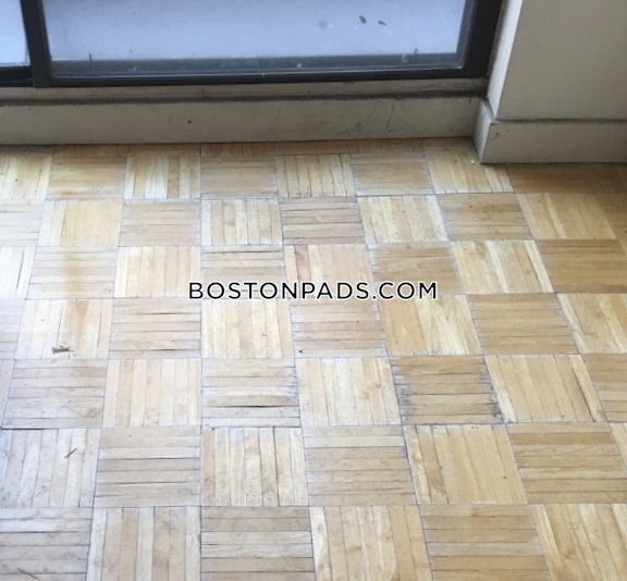 Boston - $2,900