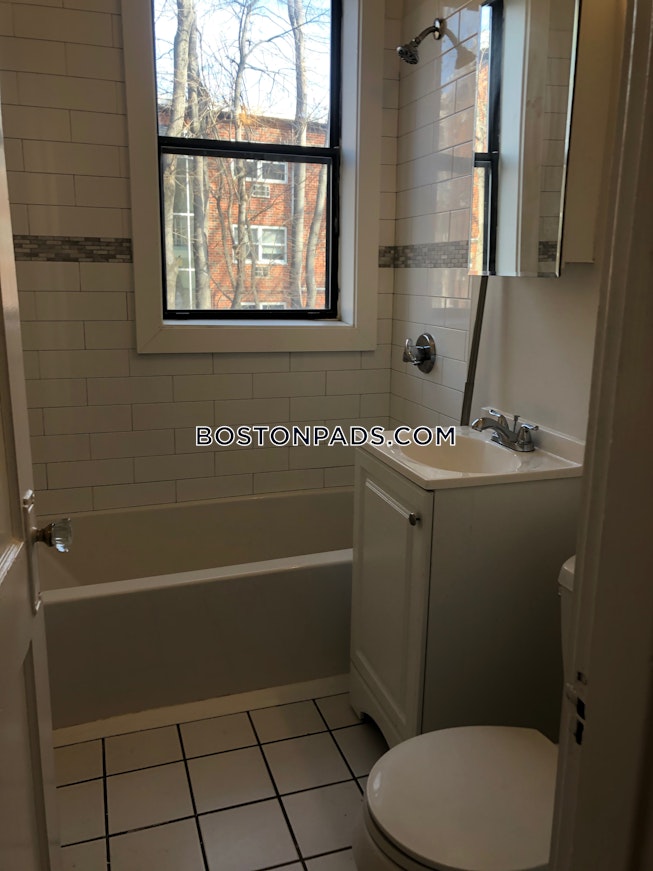 Boston - $2,500 /mo