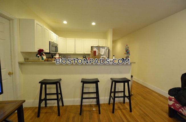 Brookline - $4,050 /mo