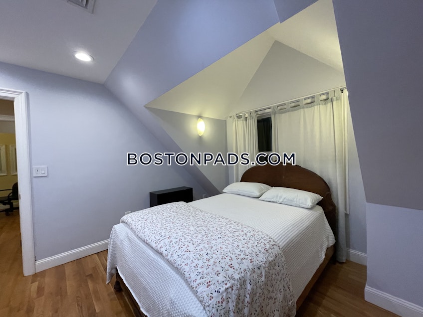 Boston - $5,000 /month