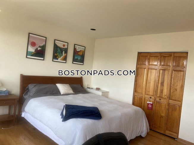 Cambridge - $3,000 /mo