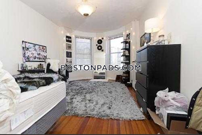 Boston - $3,600 /mo