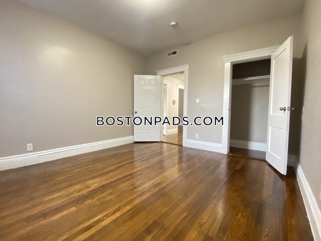 Boston - $3,200 /mo