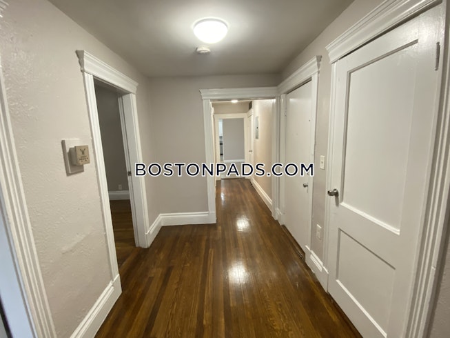 Boston - $3,200 /mo