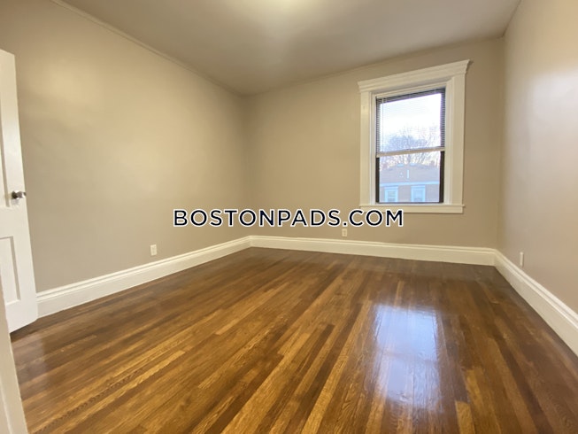 Boston - $3,200 /mo