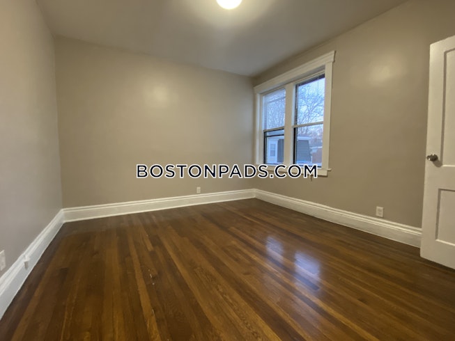 Boston - $3,200 /mo