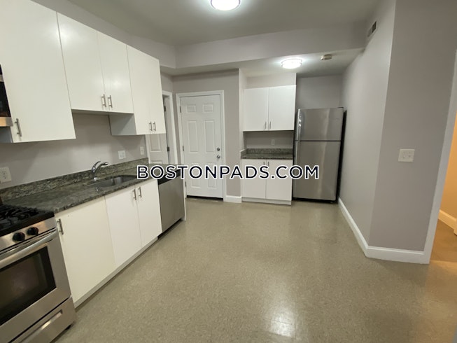 Boston - $3,200 /mo